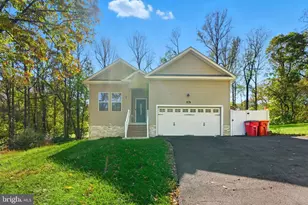 93 Old Sycamore Ln, Harpers Ferry, WV 25425 - Photo 1