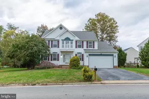 131 Cypress Point Dr, Charles Town, WV 25414 - Photo 1