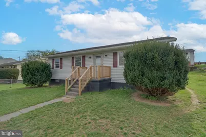 304 S Reymann Street, Ranson, WV 25438 - Photo 2
