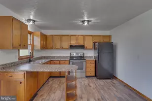 304 S Reymann St, Ranson, WV 25438 - Photo 12