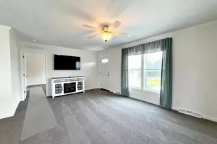 35 Foxchase Ct, Kearneysville, WV 25430 - Photo 2