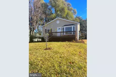 868 Jefferson Avenue, Charles Town, WV 25414 - Photo 2