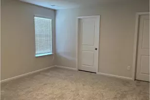 219 Centergate Dr, Charles Town, WV 25414 - Photo 8