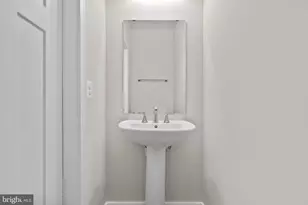 132 Monroe Ave, Ranson, WV 25438 - Photo 28