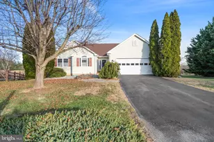 39 Torrey Pines Ct, Charles Town, WV 25414 - Photo 12