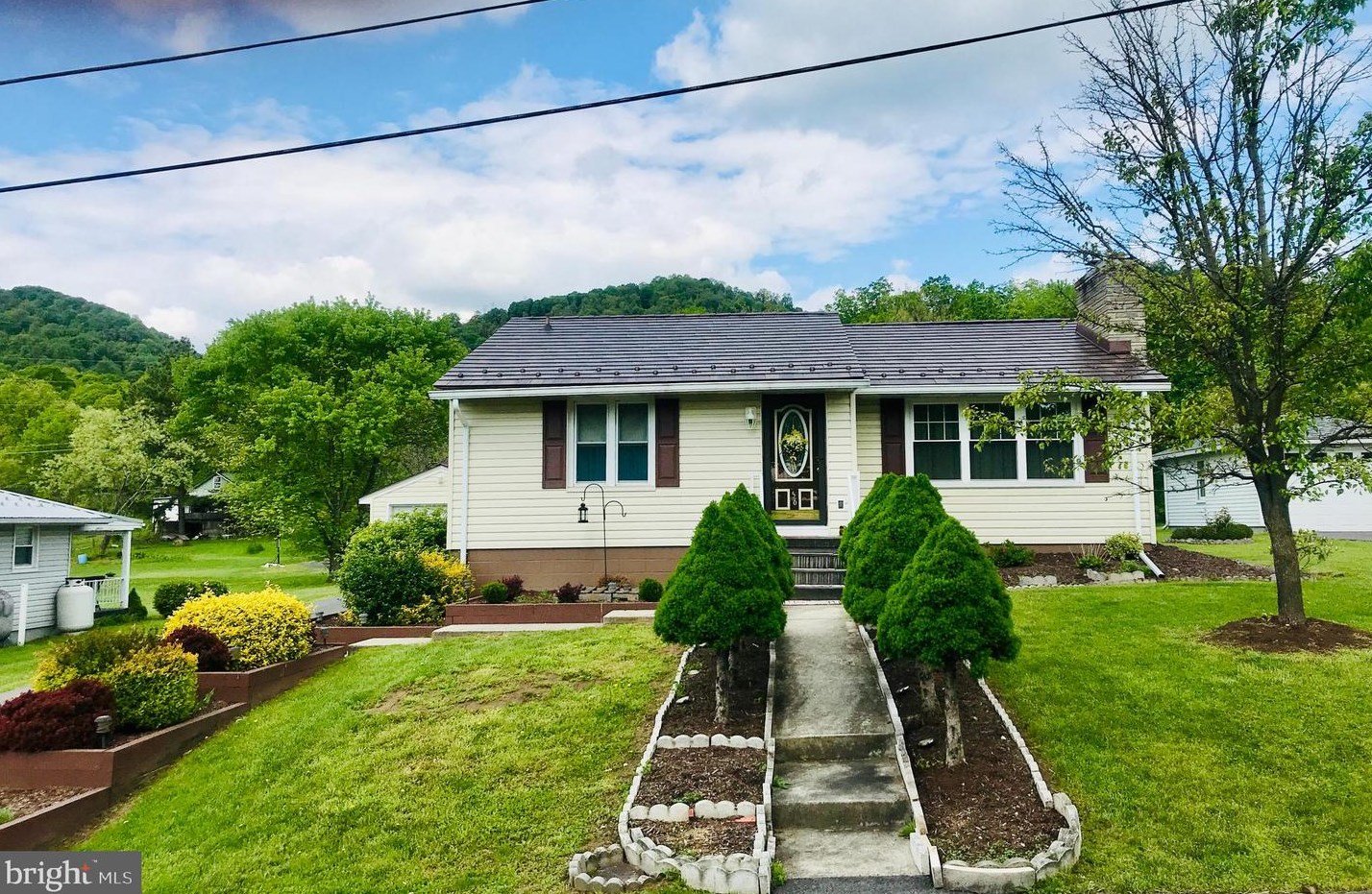 56 56 Frederick, Ridgeley, WV 26753