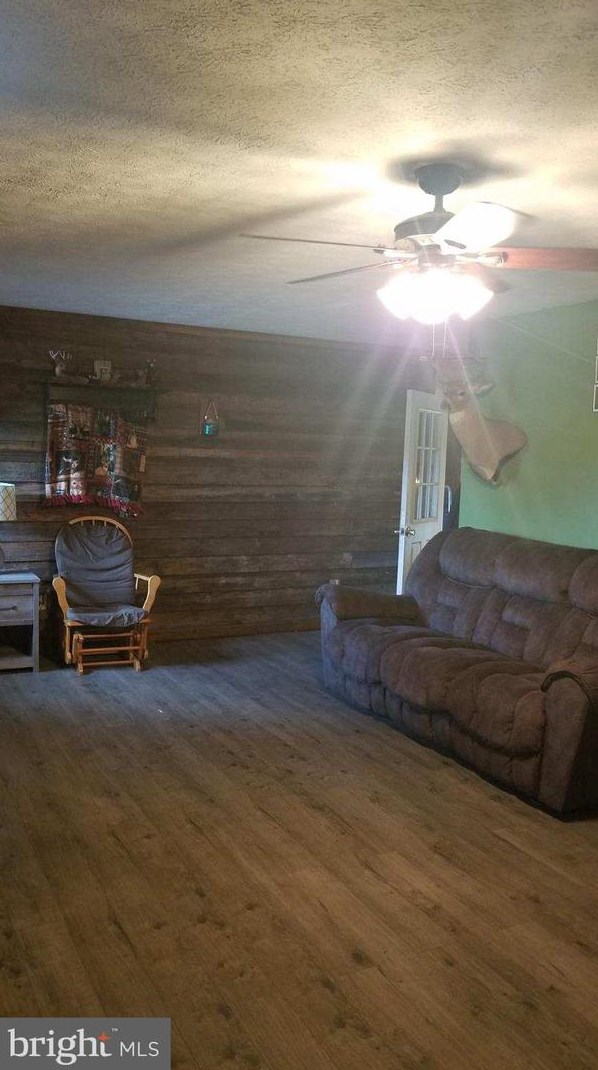 163 Split Oak Ln, Ridgeley, WV 26753