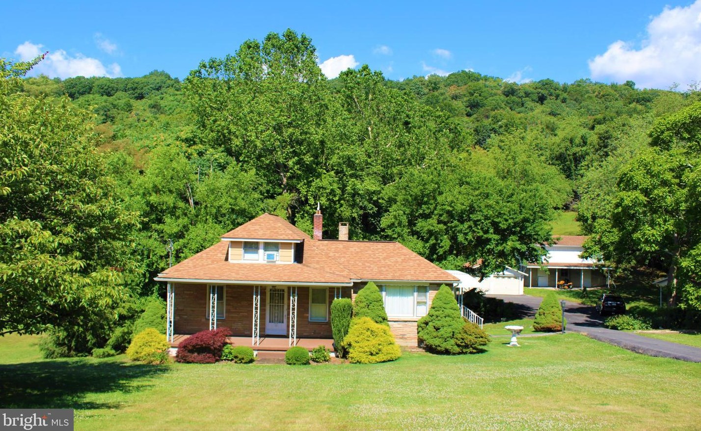 944 Frankfort Hwy, Ridgeley, WV 26753