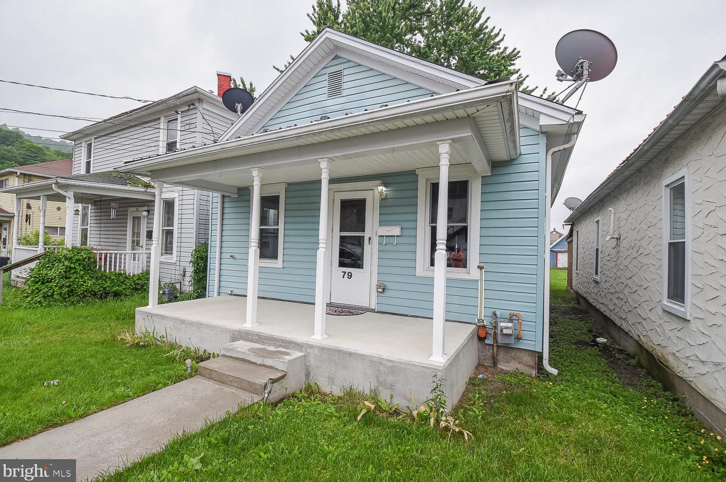 79 Lincoln St, Medley, WV 26726-3010
