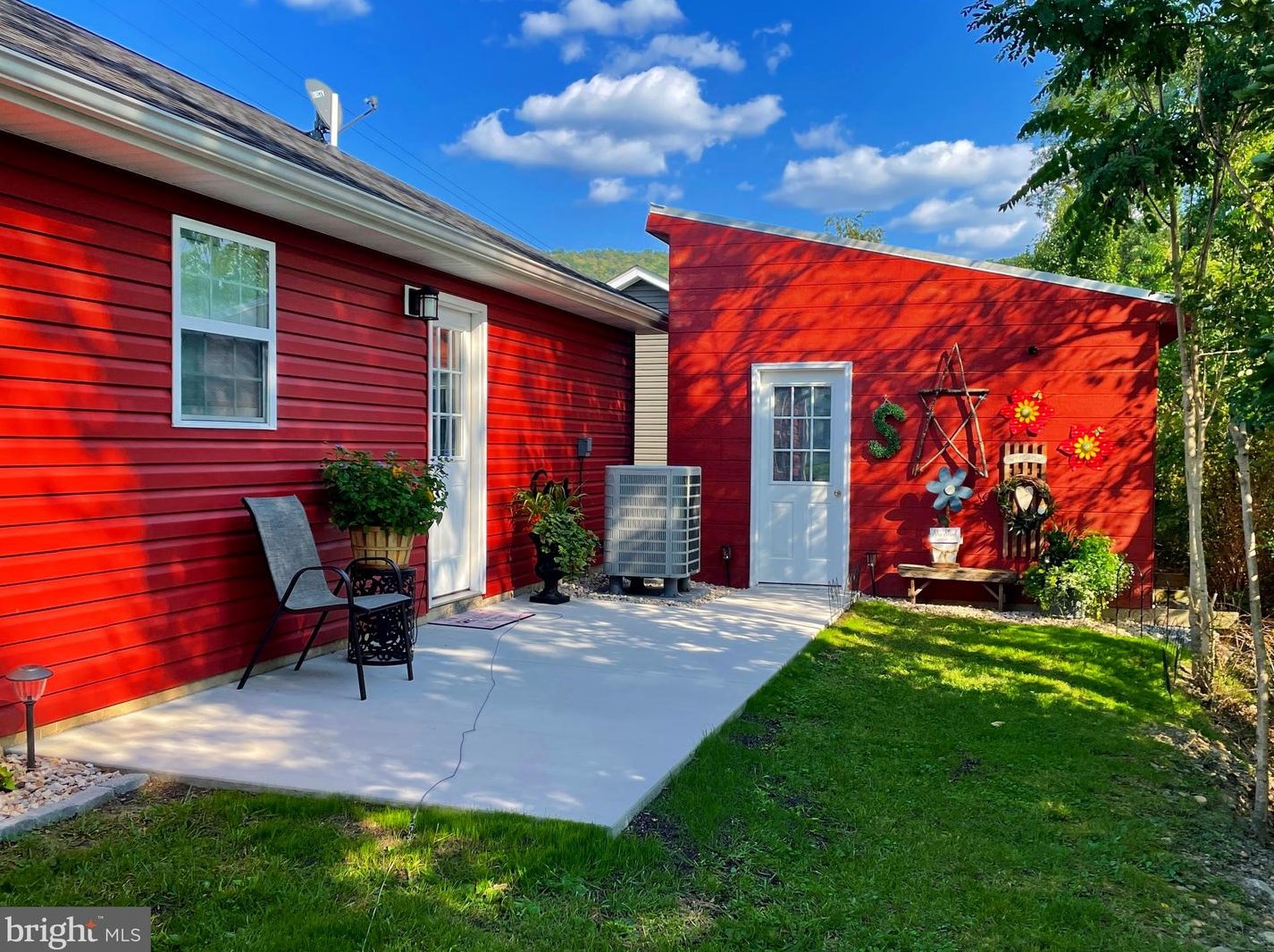 377 Carskadon Ln, Medley, WV 26726-2123