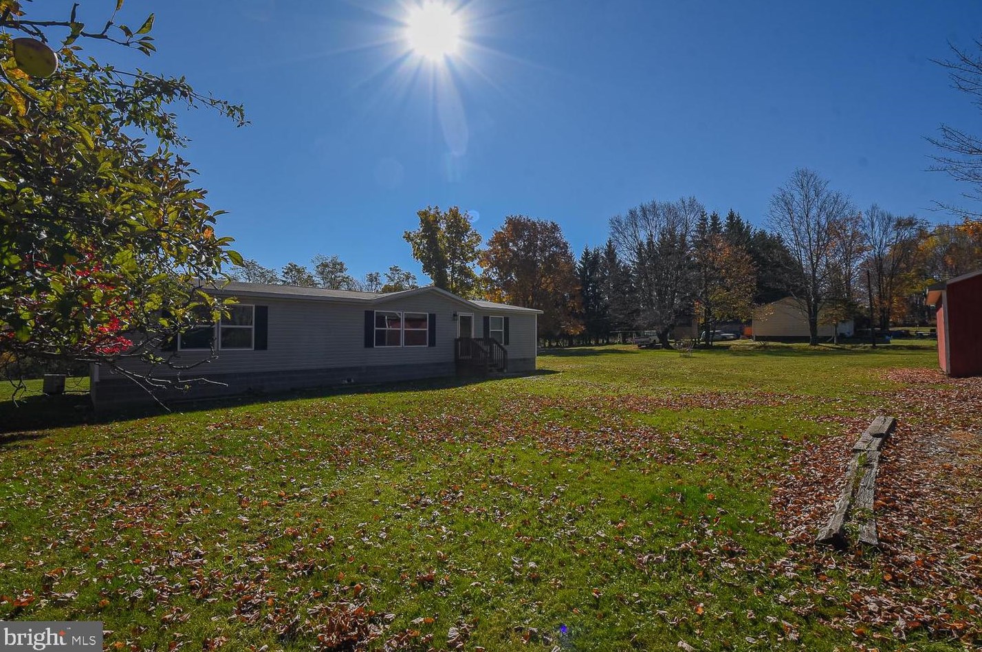 207 Spruce St, Elk Garden, WV 26717