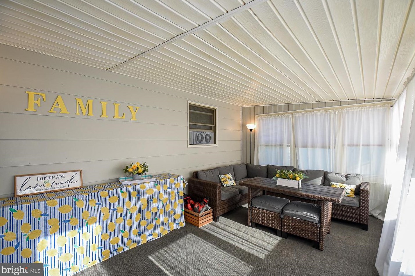 47 Nightingale St, Medley WV  26726-9458 exterior