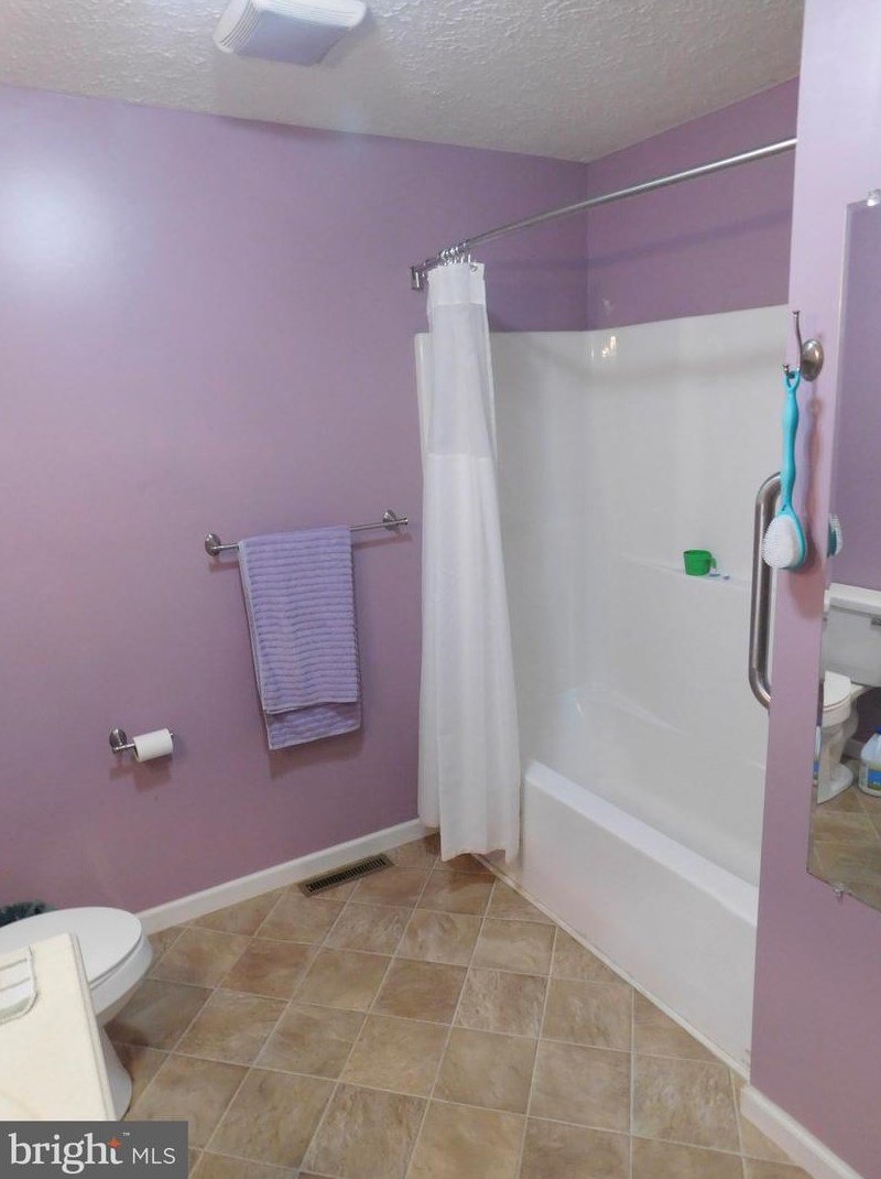 30 Paris Cir, Medley WV 26726-5018 exterior