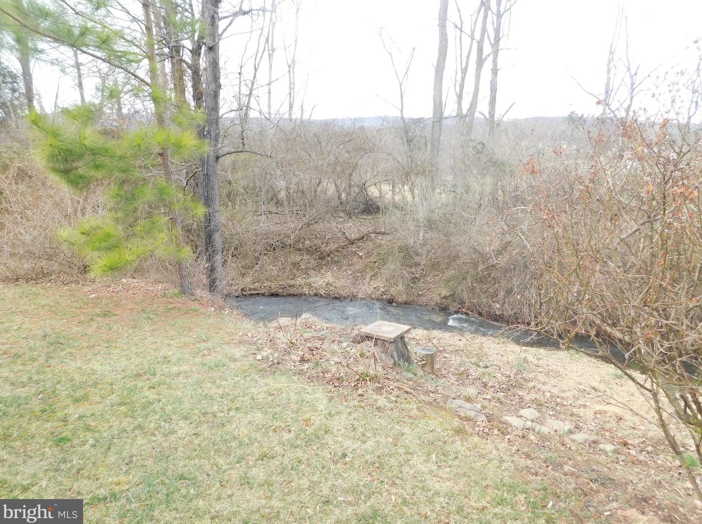 30 Paris Cir, Medley WV 26726-5018 exterior