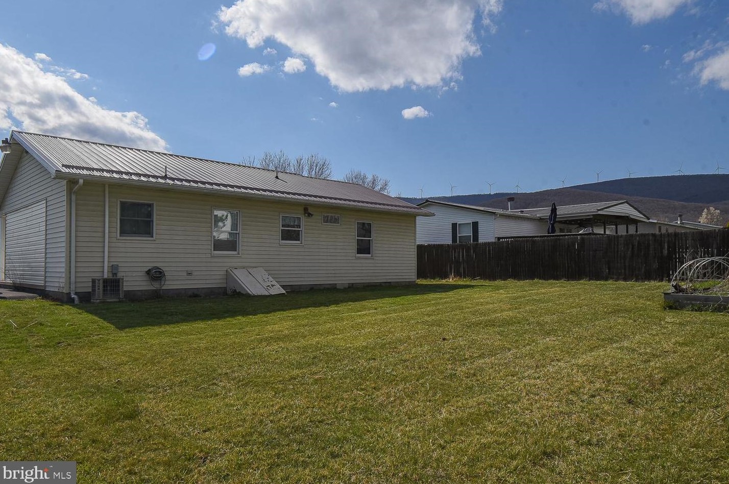 328 Trenum Dr, Medley WV  26726 exterior
