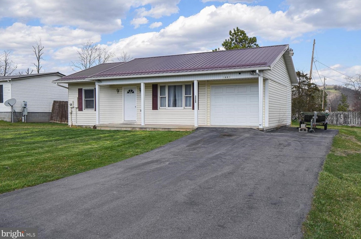 328 Trenum Dr, Medley WV  26726 exterior