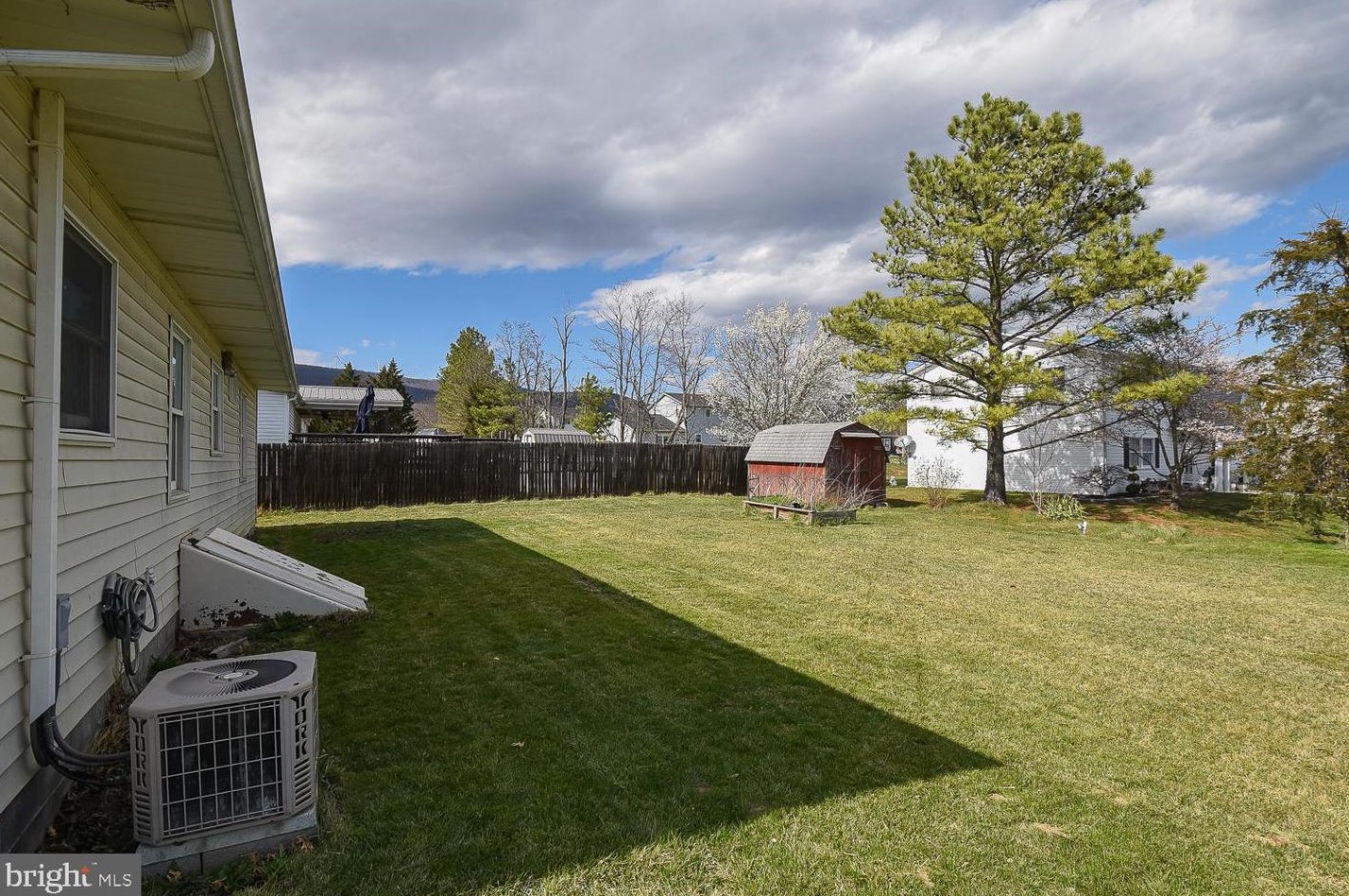 328 Trenum Dr, Medley WV  26726 exterior