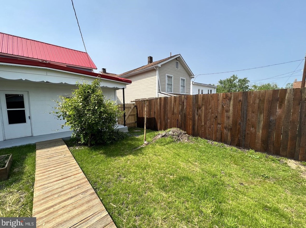 27 A St, Medley WV  26726-2701 exterior