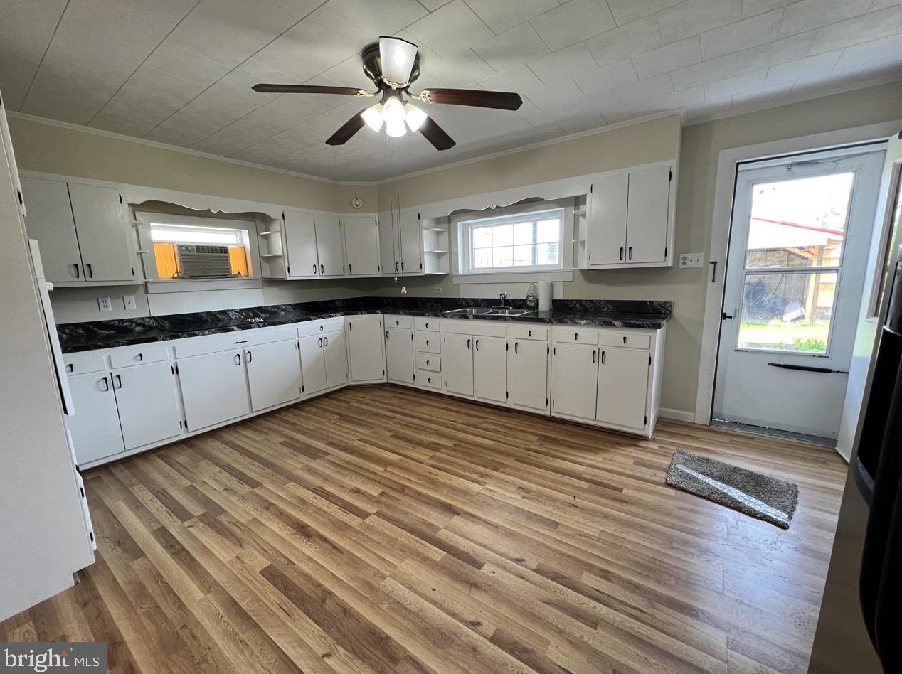 27 A St, Medley WV  26726-2701 exterior