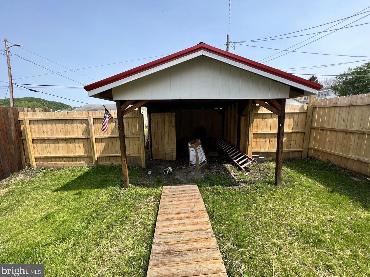 27 A St, Medley WV  26726-2701 exterior