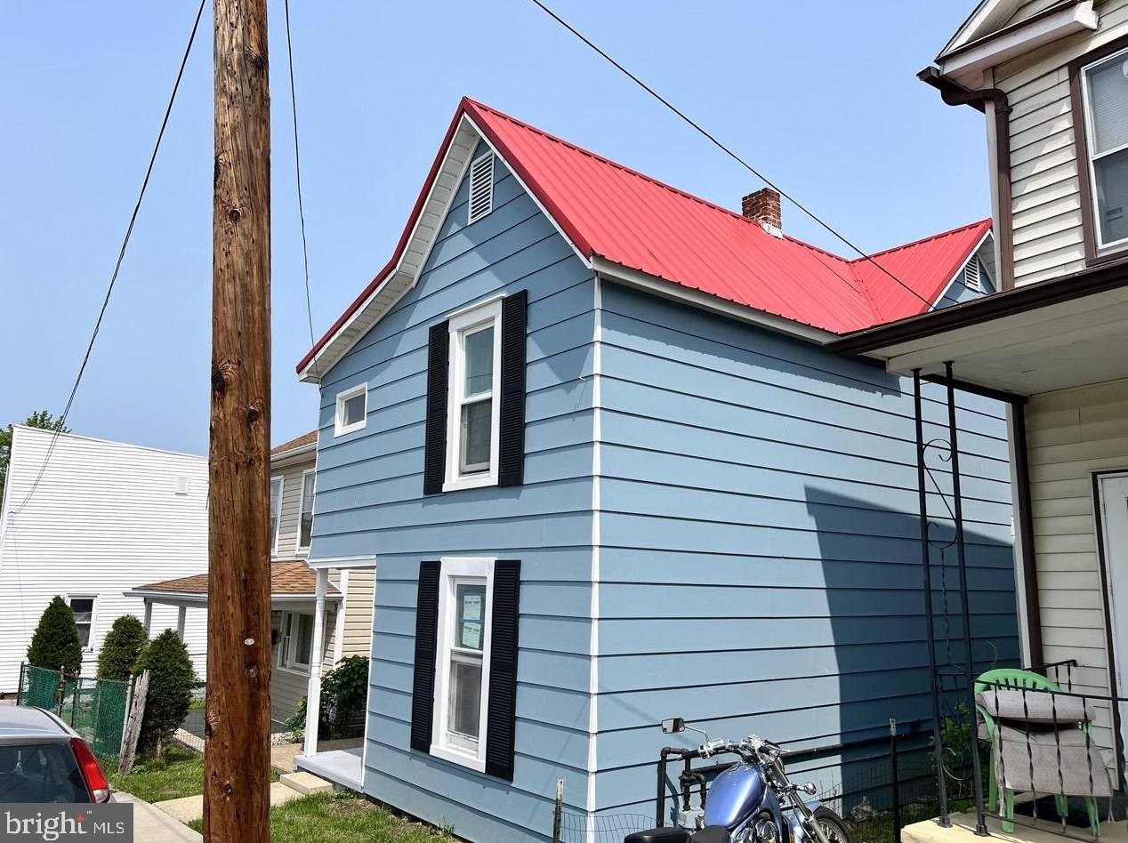 27 A St, Medley WV  26726-2701 exterior