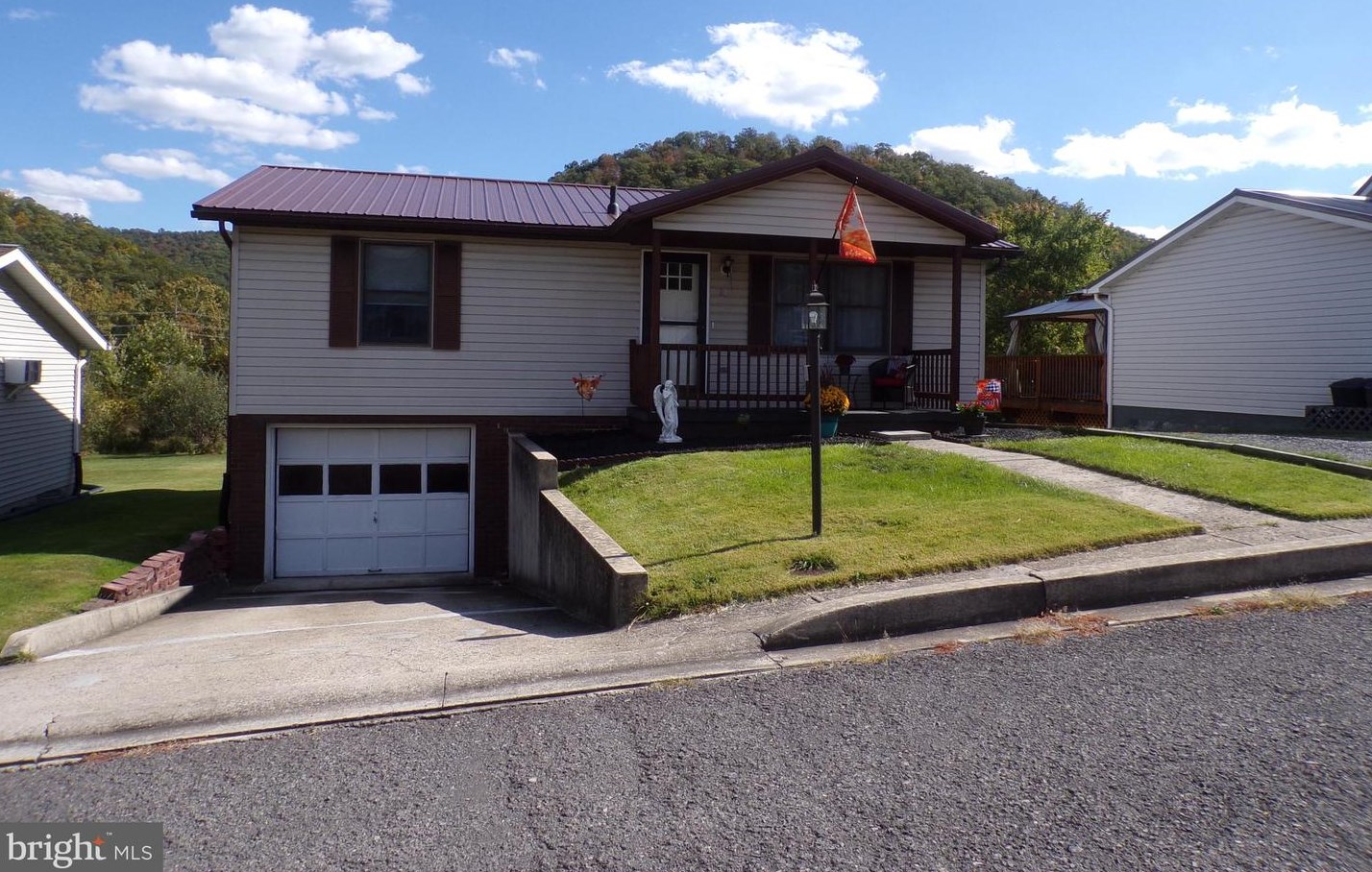 34 Morning View Dr, Medley, WV 26726