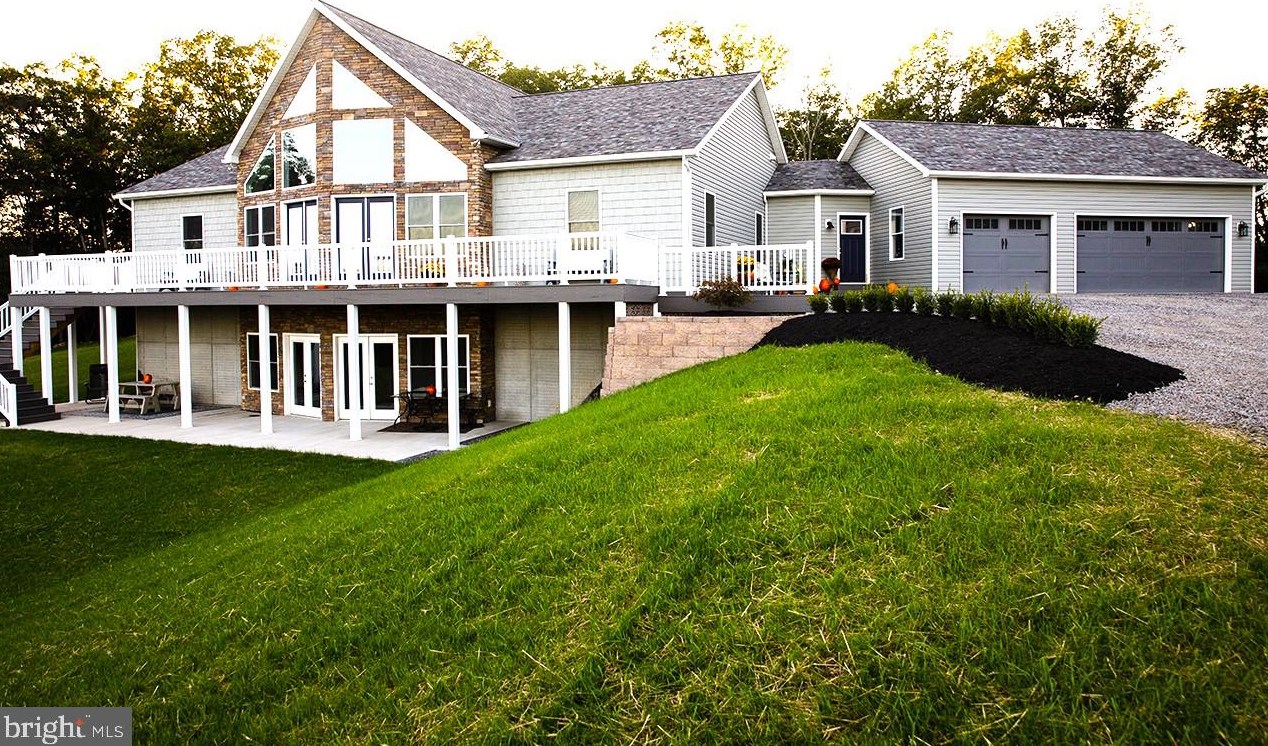 1953 Georges Run Rd, Medley, WV 26726