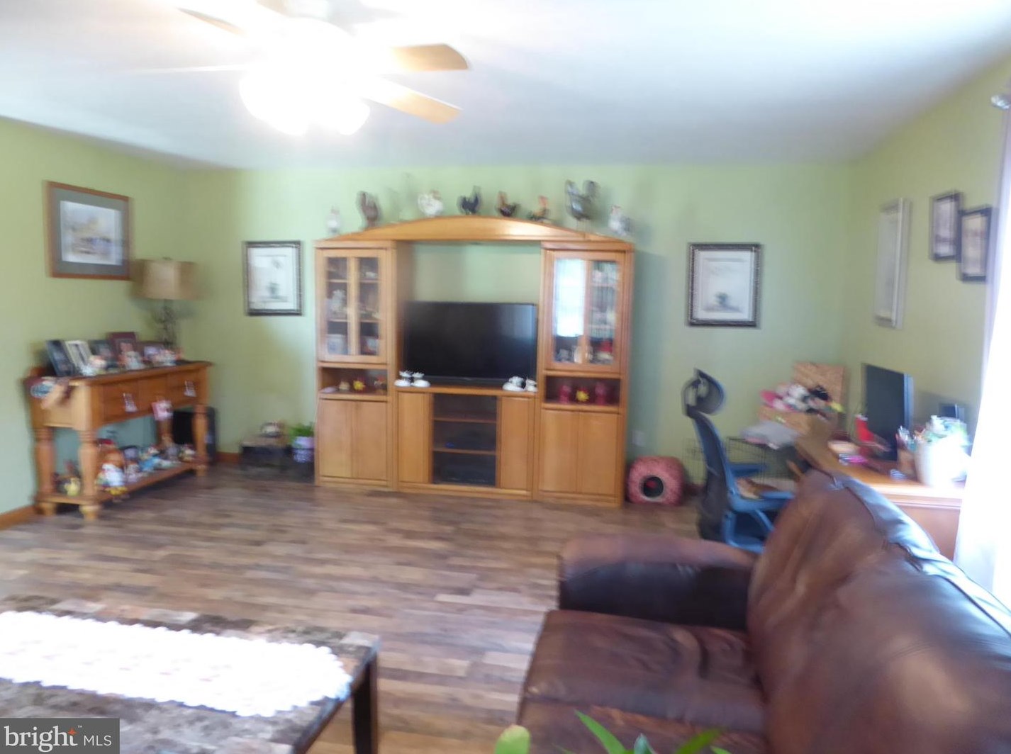 177 Dawn Marie Ln, Medley WV  26710 exterior