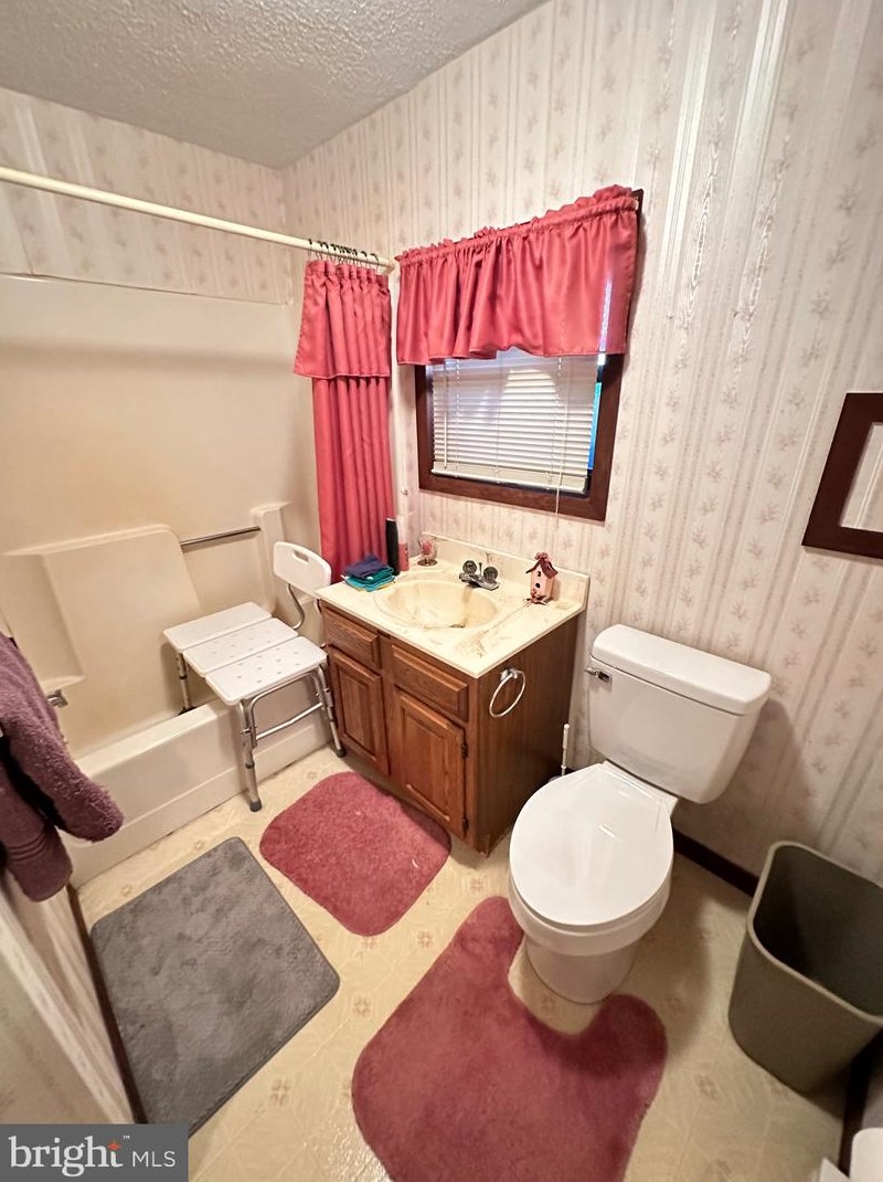 14172 Patterson Creek Rd, Medley WV  26710 exterior