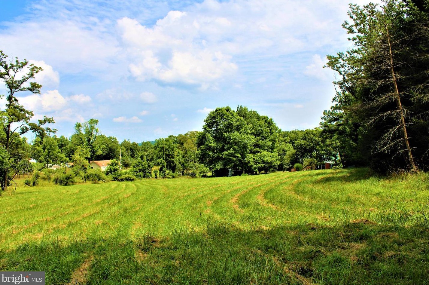 5374 Knobley Rd, Medley WV  26726 exterior