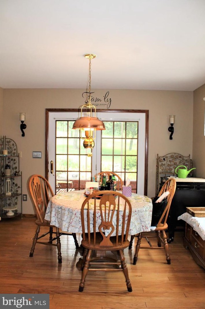 5374 Knobley Rd, Medley WV  26726 exterior