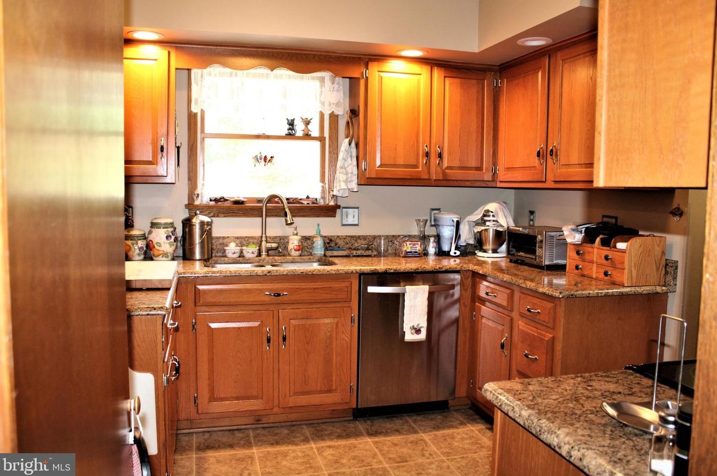 5374 Knobley Rd, Medley WV  26726 exterior