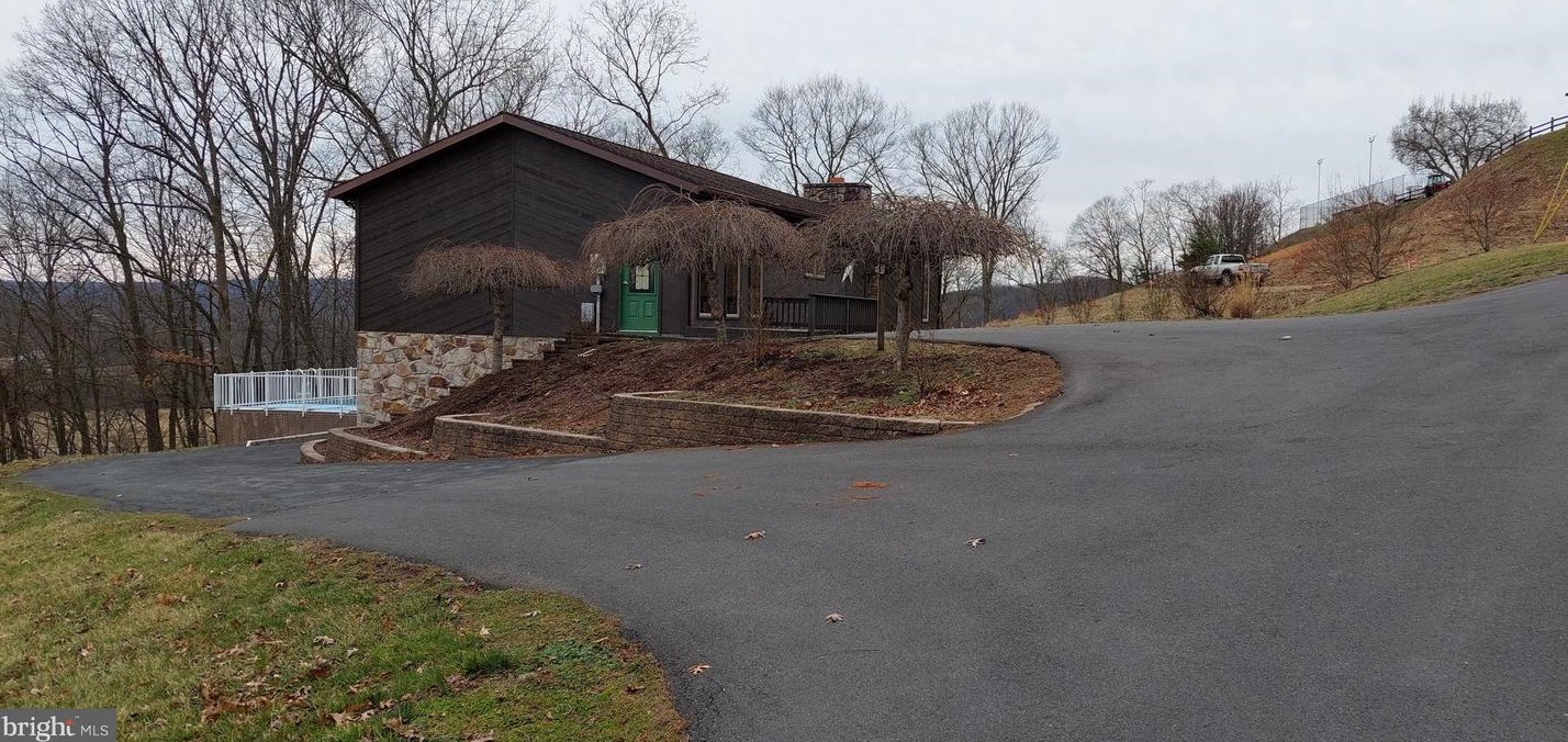 257 Mulberry Ln, Wiley Ford, WV 26767