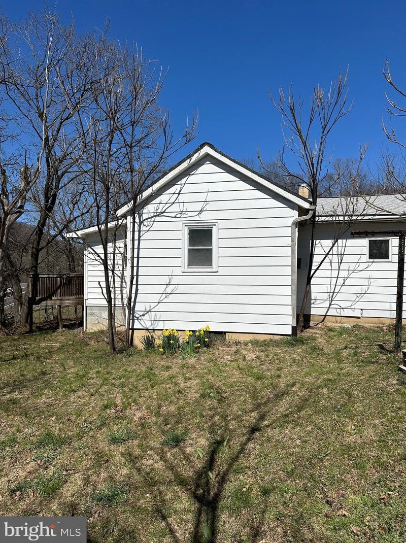28 Brelsford Ln, Fort Ashby, WV 26719