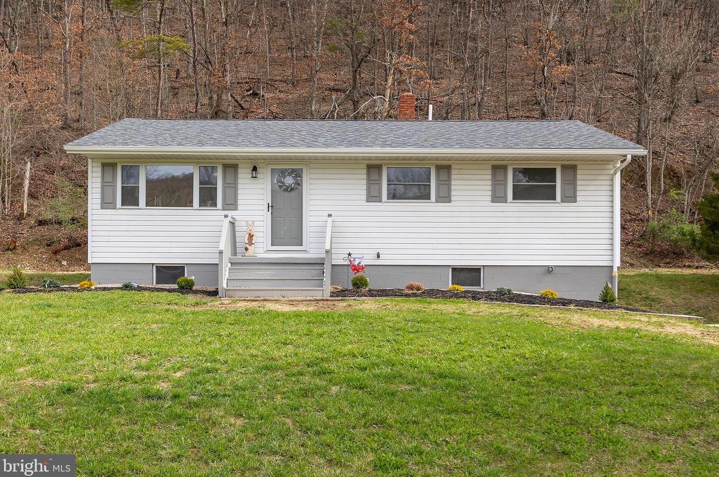 7002 Fort Ashby Rd, Medley, WV 26726