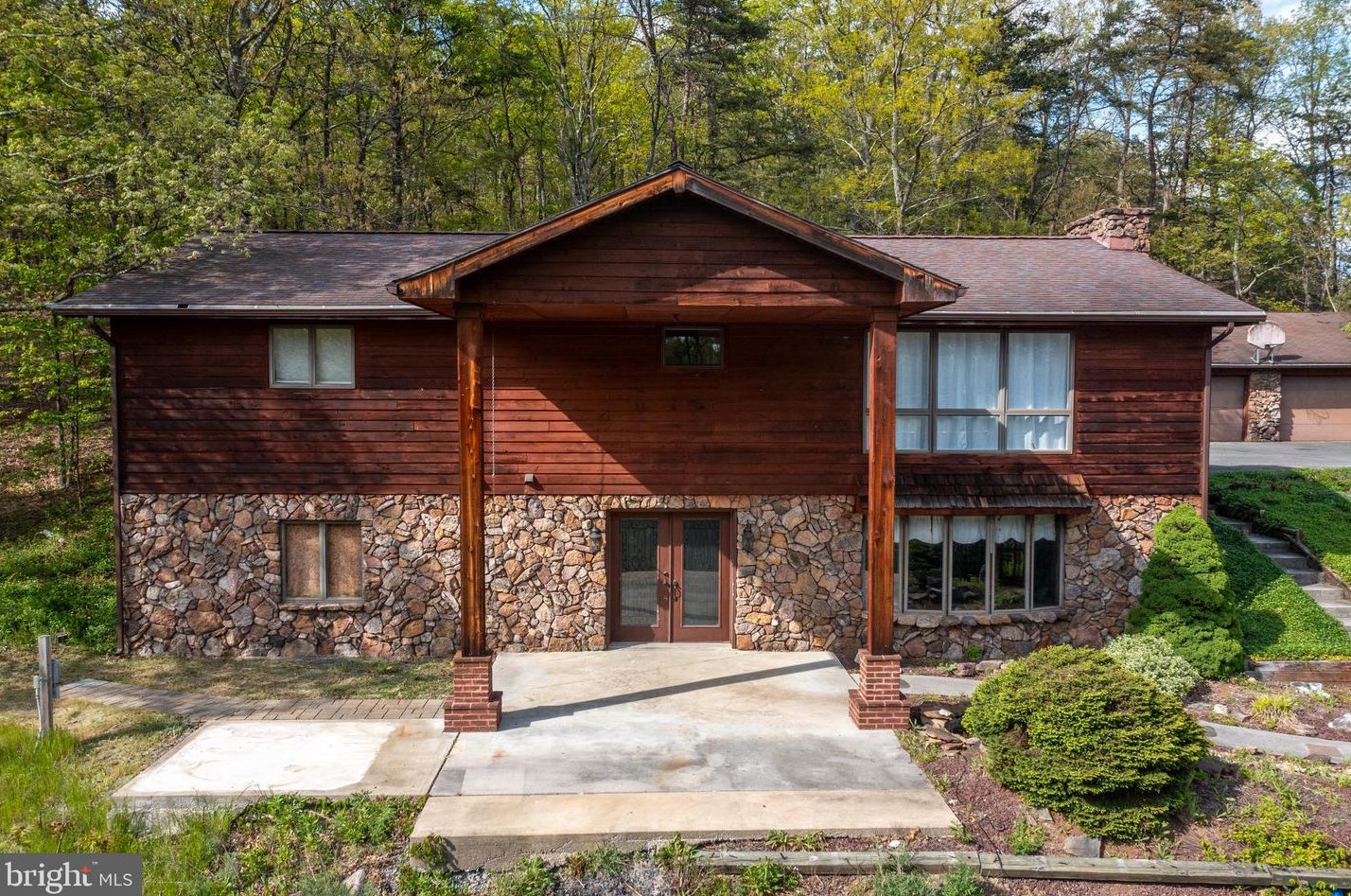 123 Charles St, Ridgeley, WV 26753