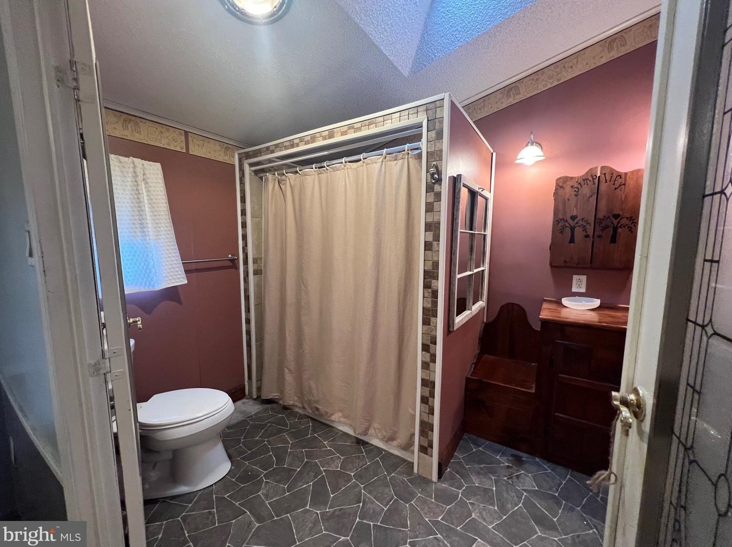 6172 Knobley Rd, Medley WV 26726 exterior