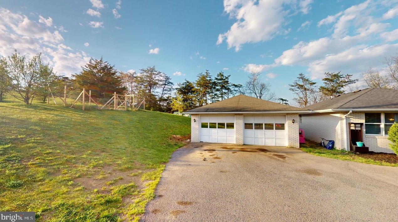152 Evergreen Dr, Fort Ashby WV  26719-3500 exterior