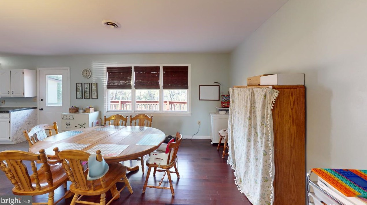 152 Evergreen Dr, Fort Ashby WV  26719-3500 exterior