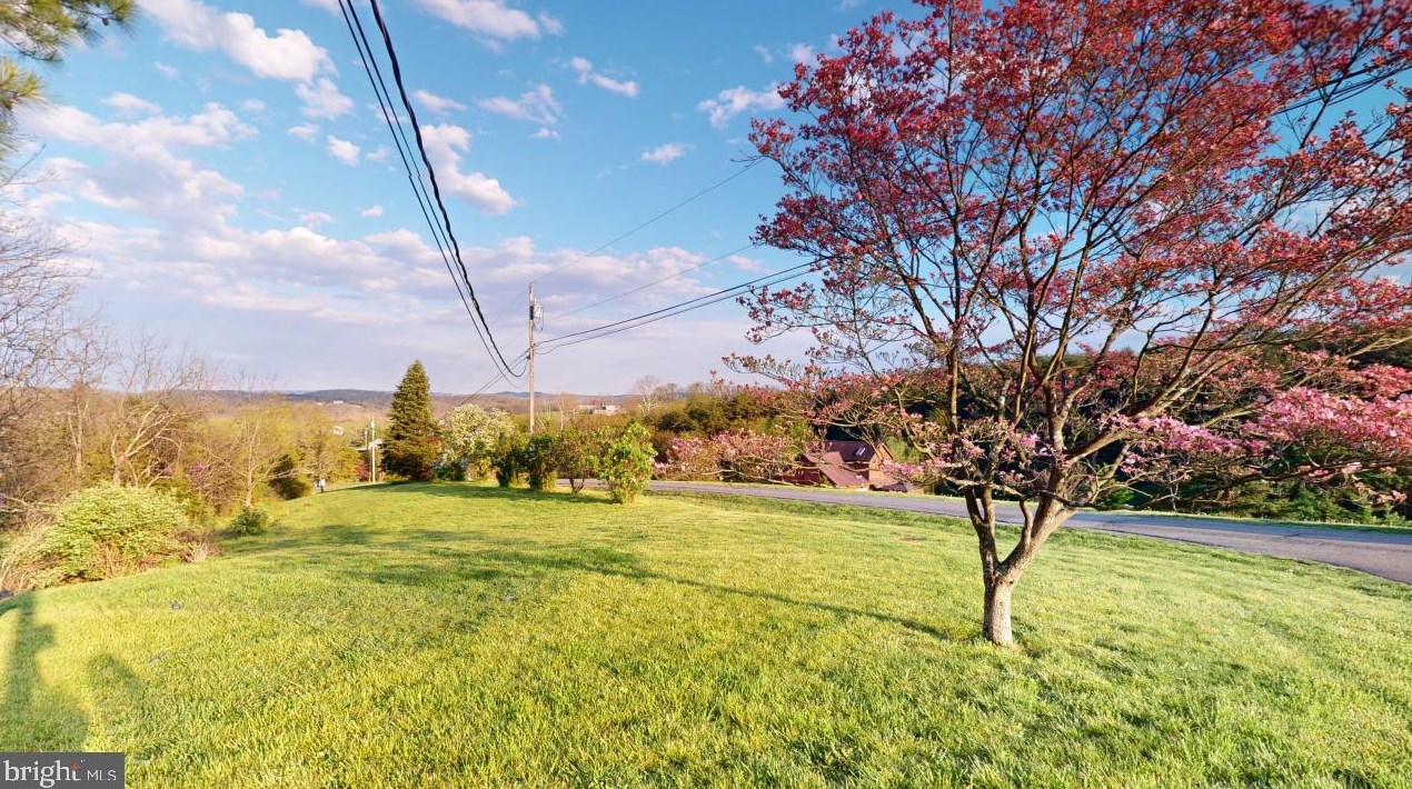 152 Evergreen Dr, Fort Ashby WV  26719-3500 exterior