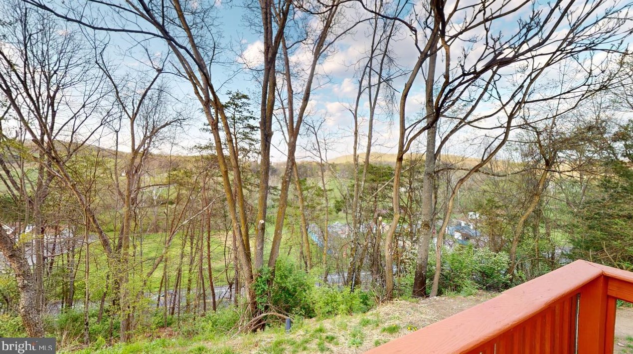 152 Evergreen Dr, Fort Ashby WV  26719-3500 exterior