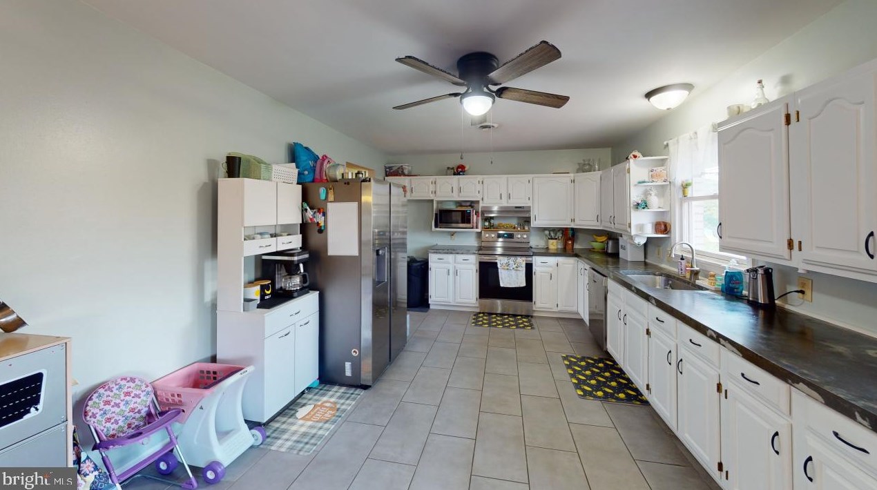 152 Evergreen Dr, Fort Ashby WV  26719-3500 exterior