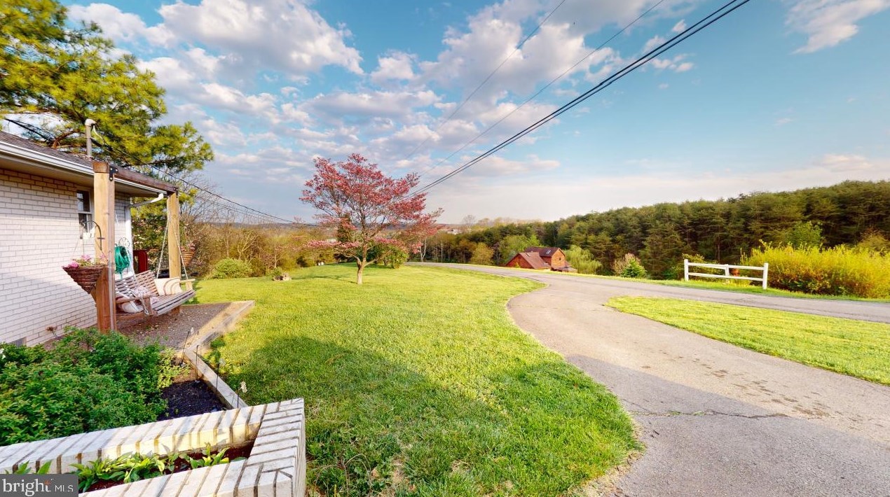 152 Evergreen Dr, Fort Ashby WV  26719-3500 exterior