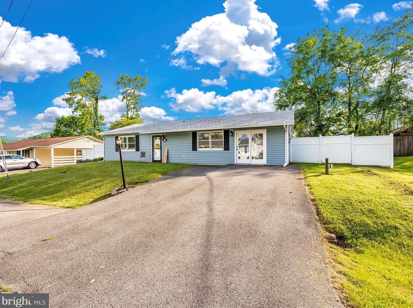 97 Cardinal Ter, Medley WV  26726-9477 exterior