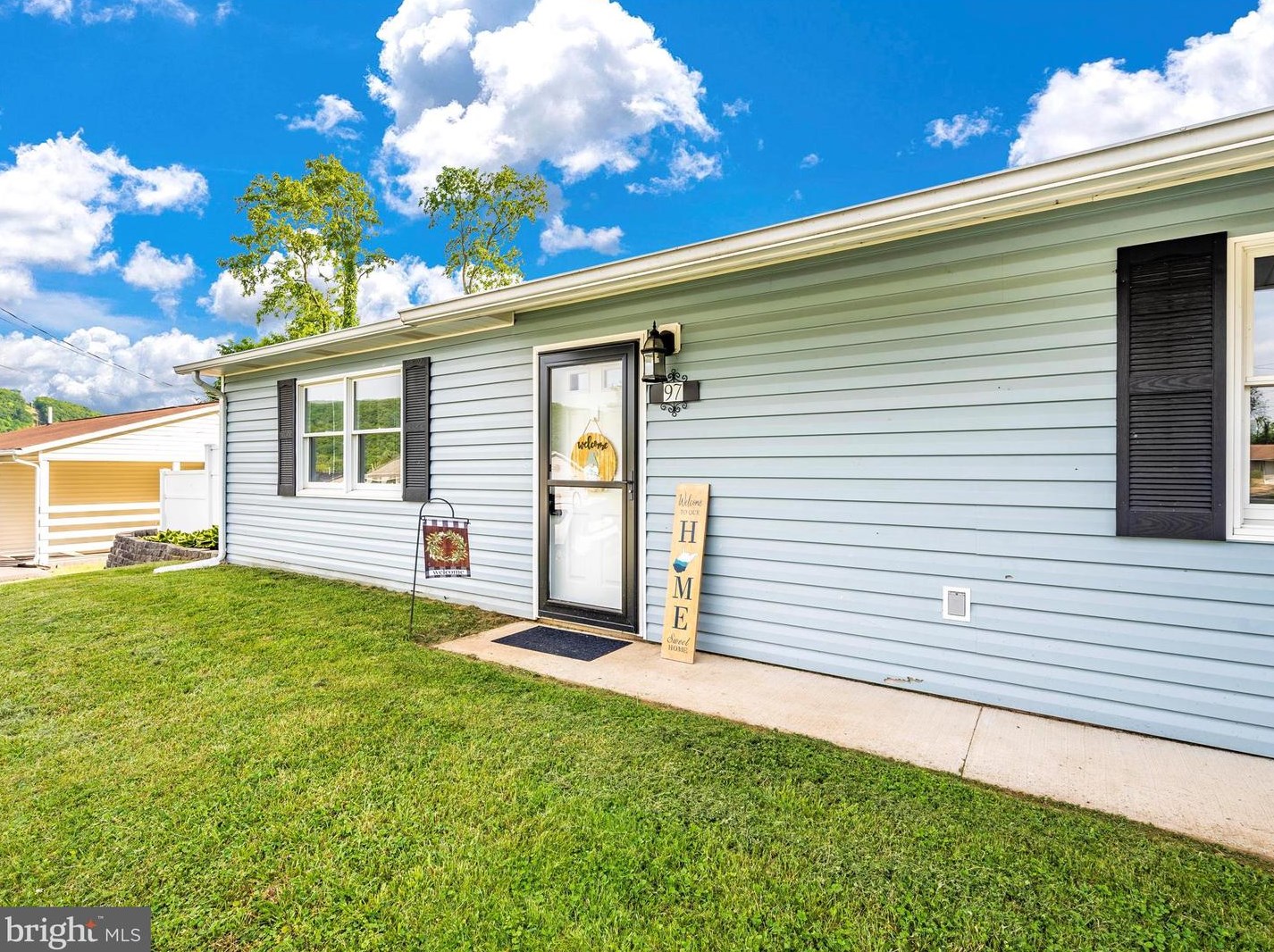 97 Cardinal Ter, Medley WV  26726-9477 exterior