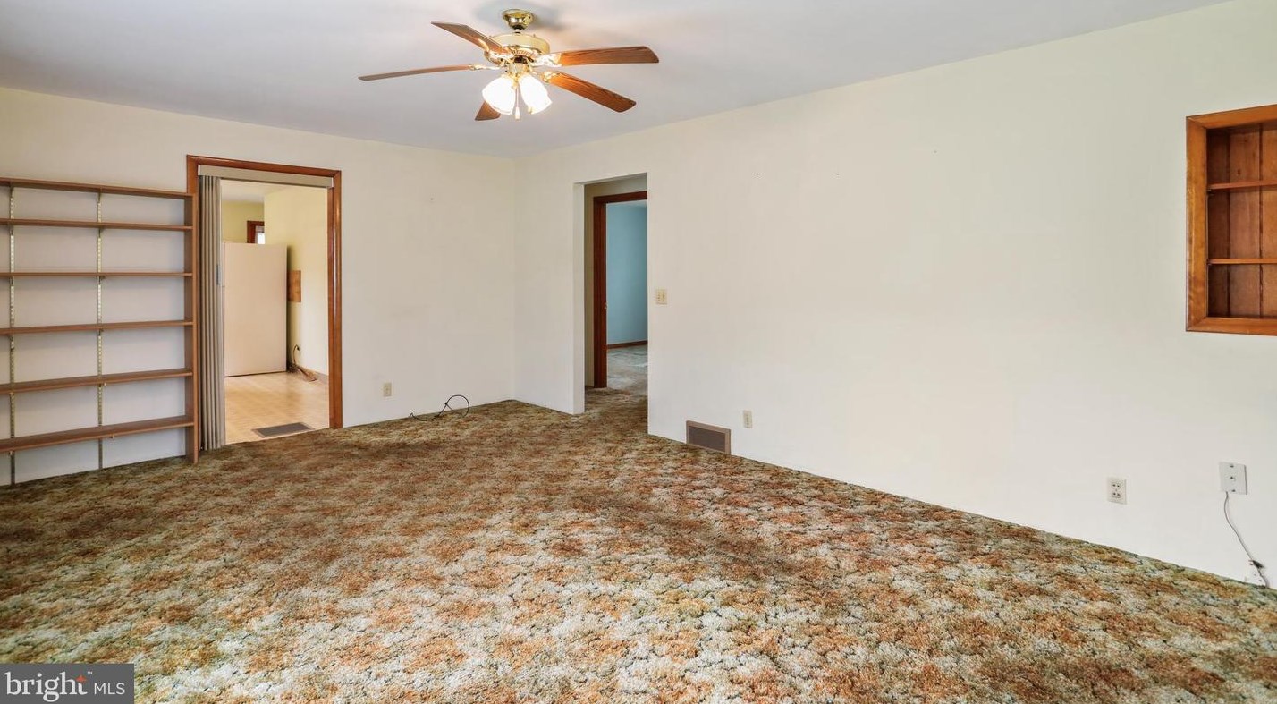 11147 Knobley Rd, Medley WV 26726 exterior