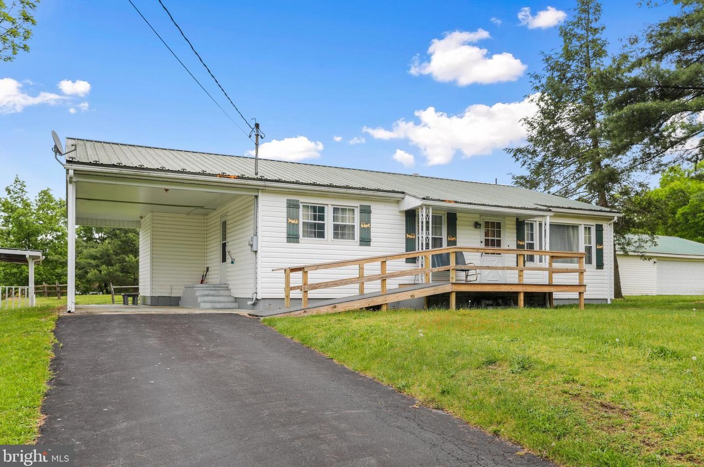 11147 Knobley Rd, Medley WV 26726 exterior