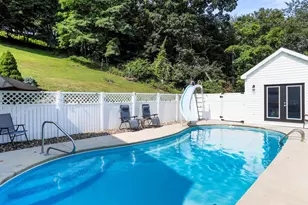 339 D St, Keyser, WV 26726 - Photo 4