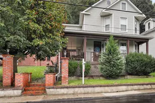 160 Main St, Ridgeley, WV 26753 - Photo 1