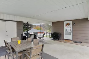 325 Valley View Ave, Keyser, WV 26726 - Photo 30